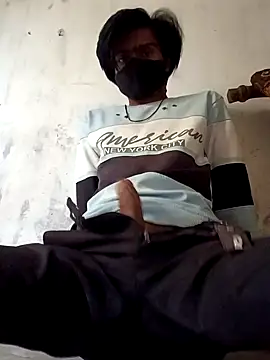 Snapshot of Yasha_14C_Creator chatting on 11/12/25, 05:19 Yasha 14C Creator online show from 11/12/25, 05:19