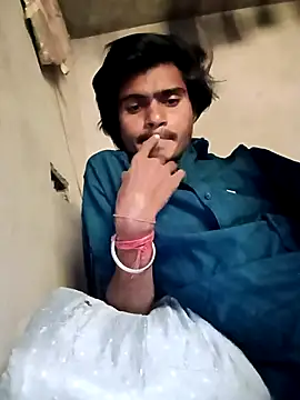 Snapshot of Yasha_14C_Creator chatting on 11/24/25, 06:13 Yasha 14C Creator online show from 11/24/25, 06:13