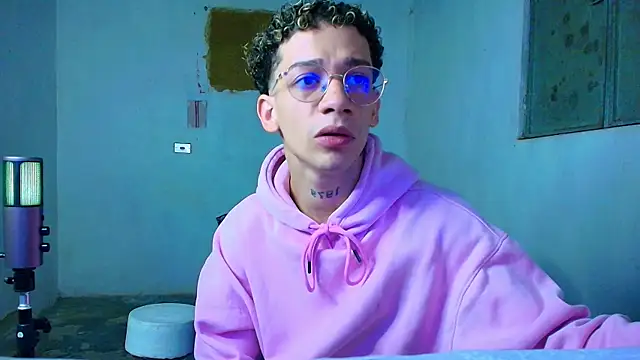 Snapshot of mateodeamjo chatting on 03/04/26, 01:22 mateodeamjo online show from 03/04/26, 01:22