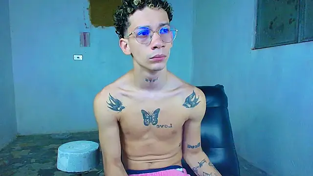 Snapshot of mateodeamjo chatting on 03/05/26, 12:39 mateodeamjo online show from 03/05/26, 12:39