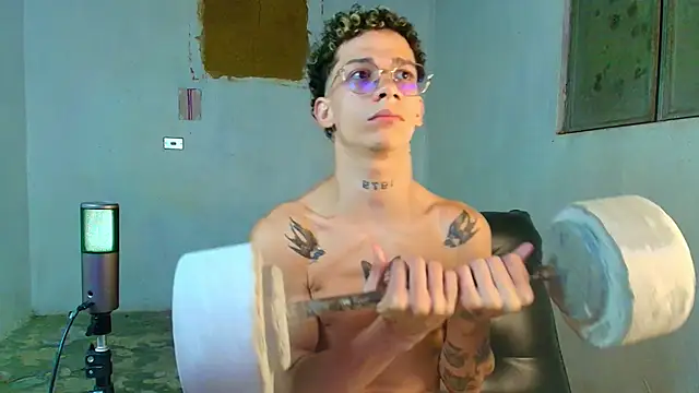 Snapshot of mateodeamjo chatting on 03/08/26, 02:04 mateodeamjo online show from 03/08/26, 02:04