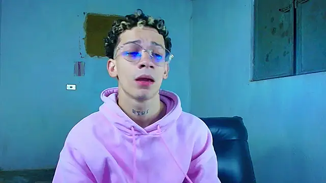 Snapshot of mateodeamjo chatting on 03/09/26, 02:15 mateodeamjo online show from 03/09/26, 02:15