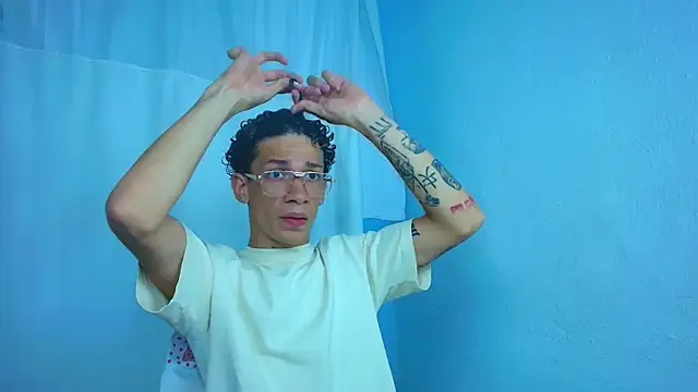 Snapshot of mateodeamjo chatting on 04/08/26, 04:01 mateodeamjo online show from 04/08/26, 04:01