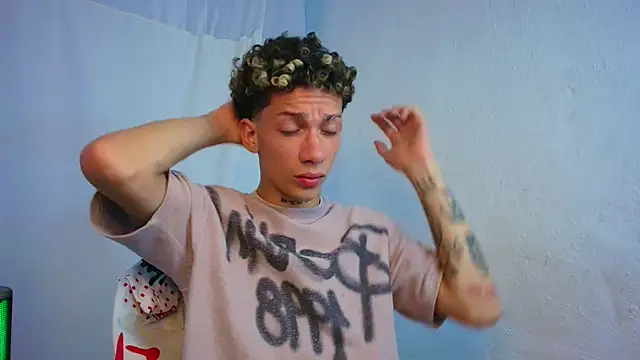 Snapshot of mateodeamjo chatting on 04/15/26, 04:19 mateodeamjo online show from 04/15/26, 04:19