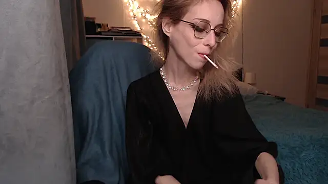 amber quell here online show from 03/02/25, 02:10