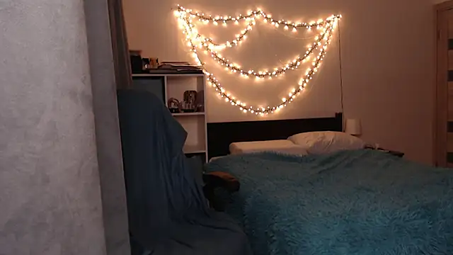 amber quell here online show from 03/02/25, 05:14