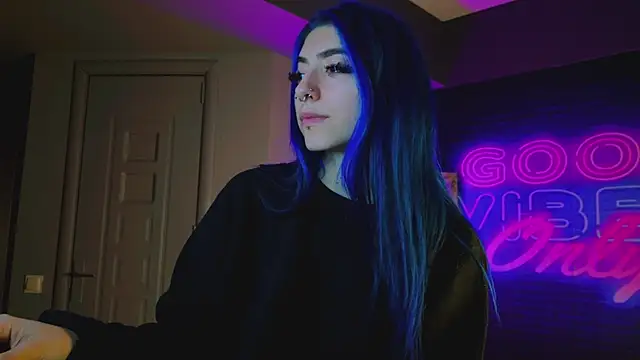 Snapshot of AriaVoss chatting on 12/09/24, 08:44 AriaVoss online show from 12/09/24, 08:44