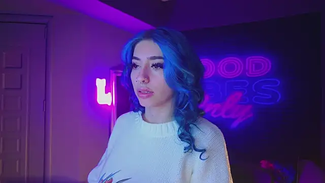 Snapshot of AriaVoss chatting on 12/29/24, 08:26 AriaVoss online show from 12/29/24, 08:26