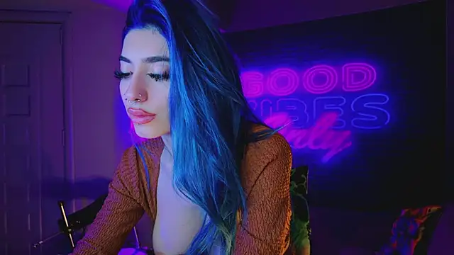 Snapshot of AriaVoss chatting on 01/19/25, 02:36 AriaVoss online show from 01/19/25, 02:36