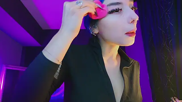 Snapshot of AriaVoss chatting on 01/31/25, 08:33 AriaVoss online show from 01/31/25, 08:33