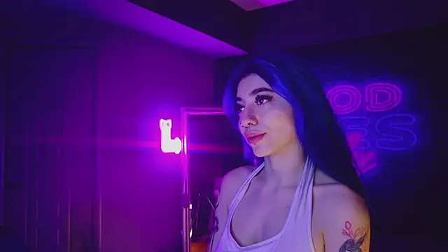 Snapshot of AriaVoss chatting on 02/06/25, 08:34 AriaVoss online show from 02/06/25, 08:34