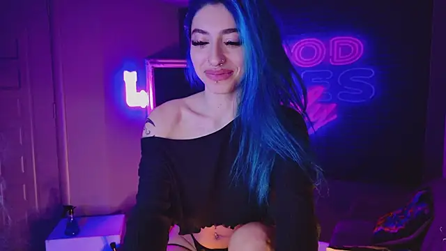 Snapshot of AriaVoss chatting on 02/06/25, 11:37 AriaVoss online show from 02/06/25, 11:37