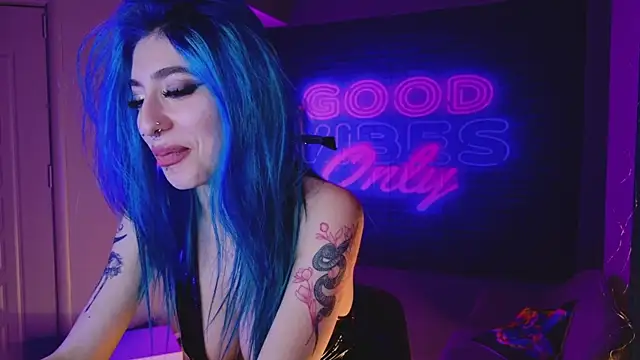 Snapshot of AriaVoss chatting on 02/08/25, 11:34 AriaVoss online show from 02/08/25, 11:34