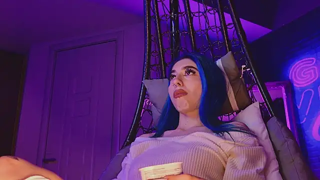 Snapshot of AriaVoss chatting on 02/12/25, 11:20 AriaVoss online show from 02/12/25, 11:20