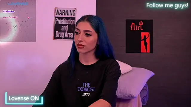 Snapshot of AriaVoss chatting on 09/14/25, 07:35 AriaVoss online show from 09/14/25, 07:35