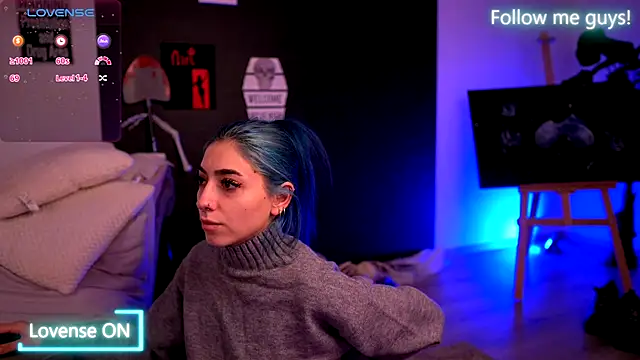 Snapshot of AriaVoss chatting on 10/20/25, 09:59 AriaVoss online show from 10/20/25, 09:59