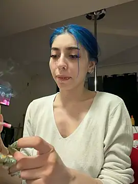 Snapshot of AriaVoss chatting on 04/08/26, 08:31 AriaVoss online show from 04/08/26, 08:31