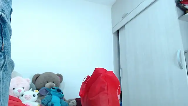 Amelia Debora Antonella online show from 11/01/25, 12:40