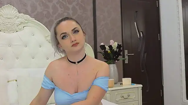 EllianaReese online show from 01/26/25, 09:19