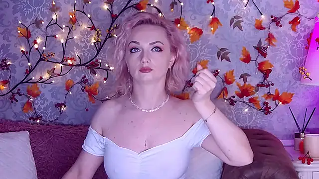 EllianaReese online show from 09/19/25, 01:40