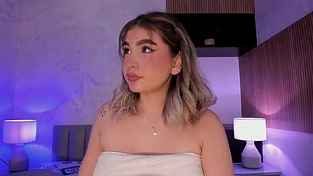 SamantaBone online show from 12/28/24, 12:57