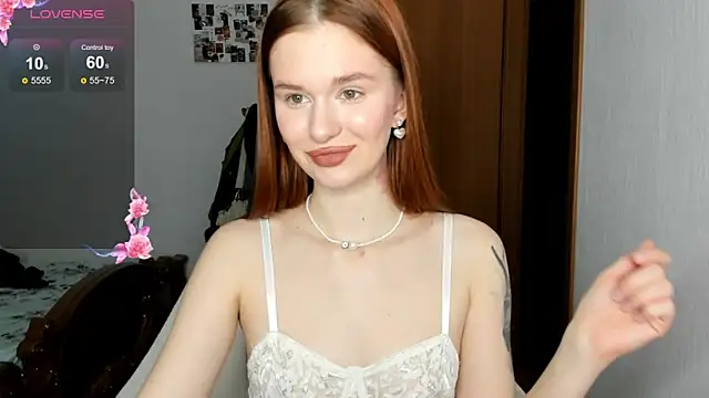 EmilySoul online show from 10/08/25, 03:31