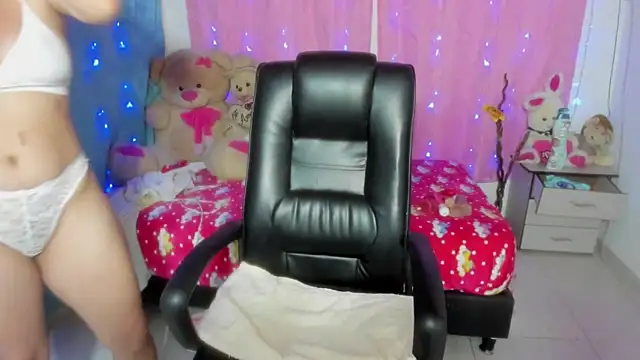 Dana Jeins online show from 12/05/25, 01:09