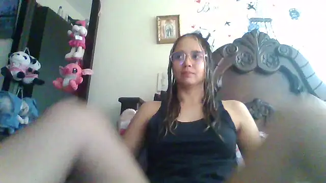 trianabell online show from 12/24/24, 04:08