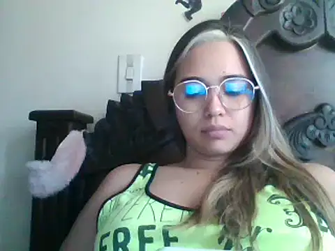 trianabell online show from 01/23/25, 07:51