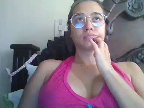 trianabell online show from 03/04/25, 04:41