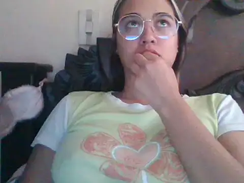 trianabell online show from 03/09/25, 03:49