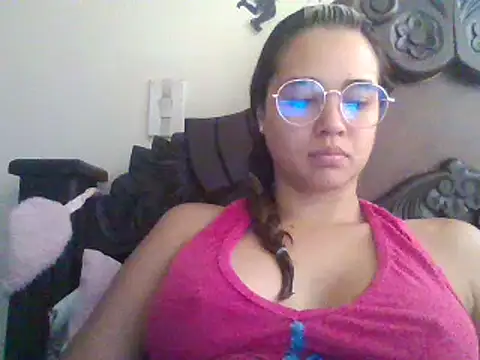 trianabell online show from 03/11/25, 03:45