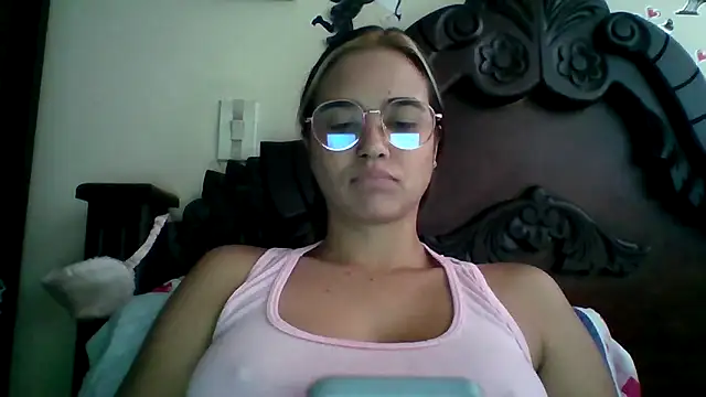 trianabell online show from 09/08/25, 04:39