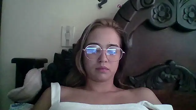 trianabell online show from 10/03/25, 04:48