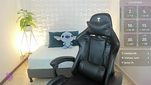 Snapshot of abril_71 chatting on 01/21/25, 03:32 abril 71 online show from 01/21/25, 03:32