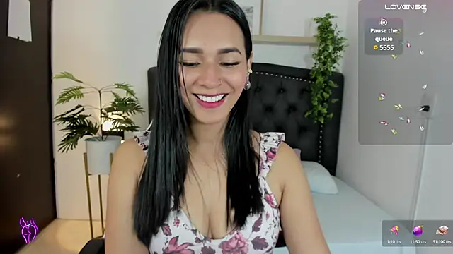 Snapshot of abril_71 chatting on 01/26/25, 02:35 abril 71 online show from 01/26/25, 02:35