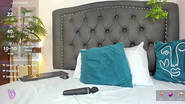 Snapshot of abril_71 chatting on 02/22/25, 09:23 abril 71 online show from 02/22/25, 09:23