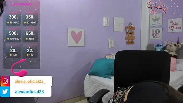 Snapshot of Alexia_Sweet_x chatting on 11/09/25, 06:01 Alexia Sweet x online show from 11/09/25, 06:01