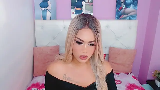 Snapshot of Amanda_bigx chatting on 03/21/26, 08:19 Amanda bigx online show from 03/21/26, 08:19