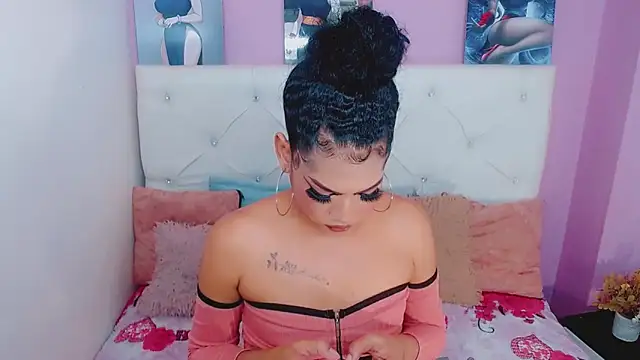 Snapshot of Amanda_bigx chatting on 03/26/26, 04:07 Amanda bigx online show from 03/26/26, 04:07