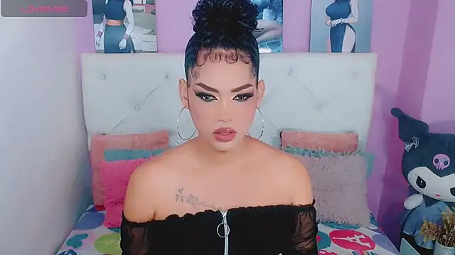 Snapshot of Amanda_bigx chatting on 04/10/26, 05:45 Amanda bigx online show from 04/10/26, 05:45