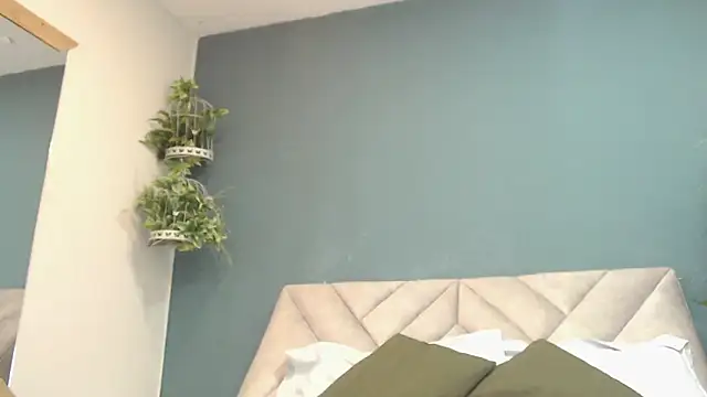 SharisWillian online show from 11/15/25, 02:20