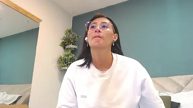 SharisWillian online show from 03/16/26, 03:56