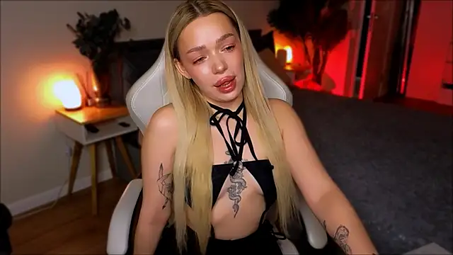 Lily Yin online show from 02/23/26, 05:49