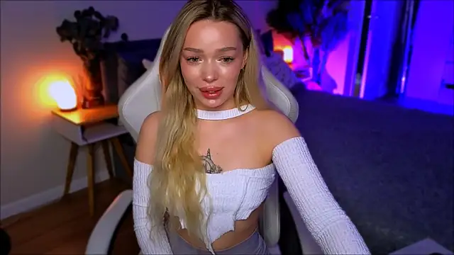 Snapshot of Lily_Yin chatting on 03/13/26, 05:36 Lily Yin online show from 03/13/26, 05:36