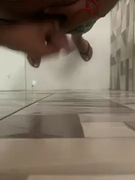 Snapshot of baruel-10 chatting on 01/11/25, 04:25 baruel-10 online show from 01/11/25, 04:25