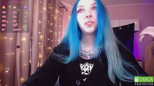 JustMeowGirl online show from 11/14/25, 04:44