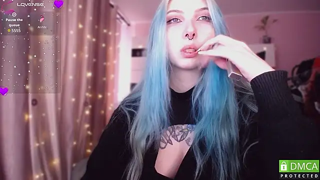 Snapshot of JustMeowGirl chatting on 03/14/26, 05:02 JustMeowGirl online show from 03/14/26, 05:02