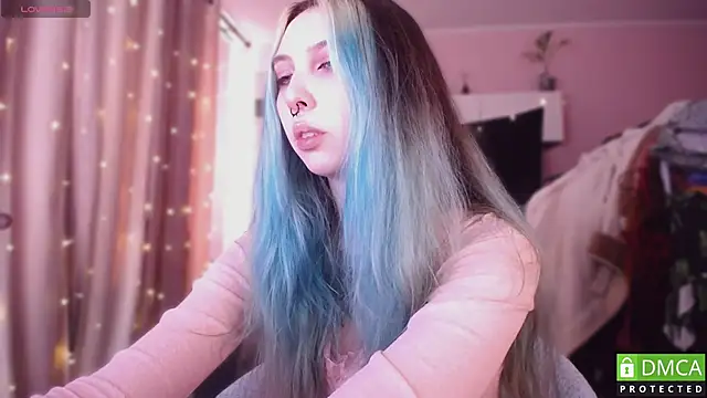 Snapshot of JustMeowGirl chatting on 03/18/26, 06:05 JustMeowGirl online show from 03/18/26, 06:05