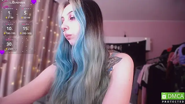 Snapshot of JustMeowGirl chatting on 03/27/26, 04:40 JustMeowGirl online show from 03/27/26, 04:40